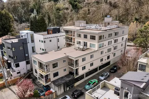 559 Mcgraw Street Seattle WA 98109
