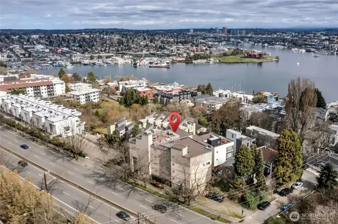 559 Mcgraw Street Seattle WA 98109