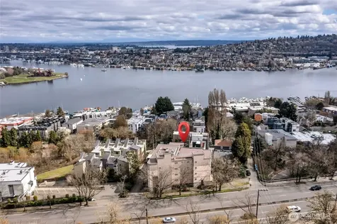 559 Mcgraw Street Seattle WA 98109