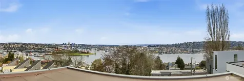 559 Mcgraw Street Seattle WA 98109