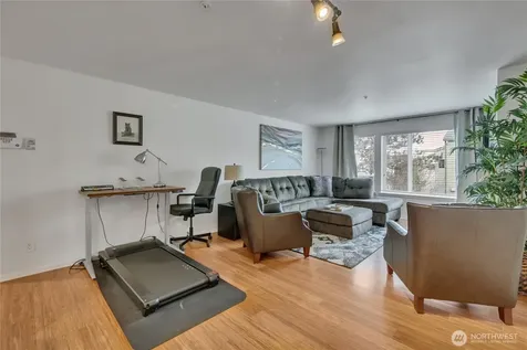 559 Mcgraw Street Seattle WA 98109