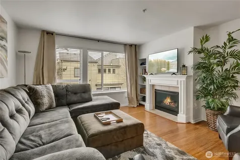 559 Mcgraw Street Seattle WA 98109