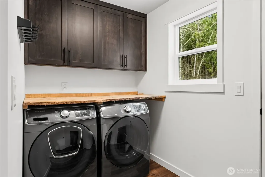31530 SE 384th Street Enumclaw WA 98022