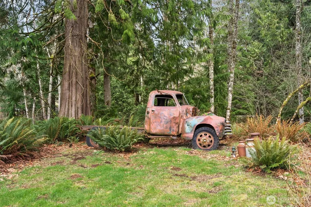 31530 SE 384th Street Enumclaw WA 98022