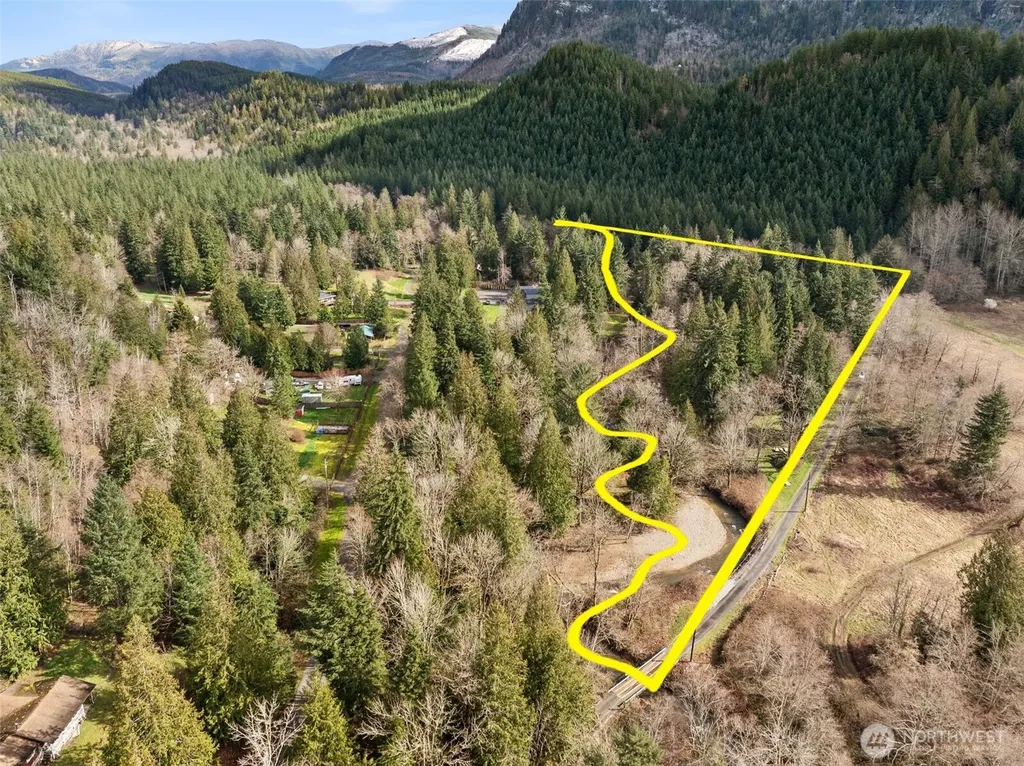 31530 SE 384th Street Enumclaw WA 98022