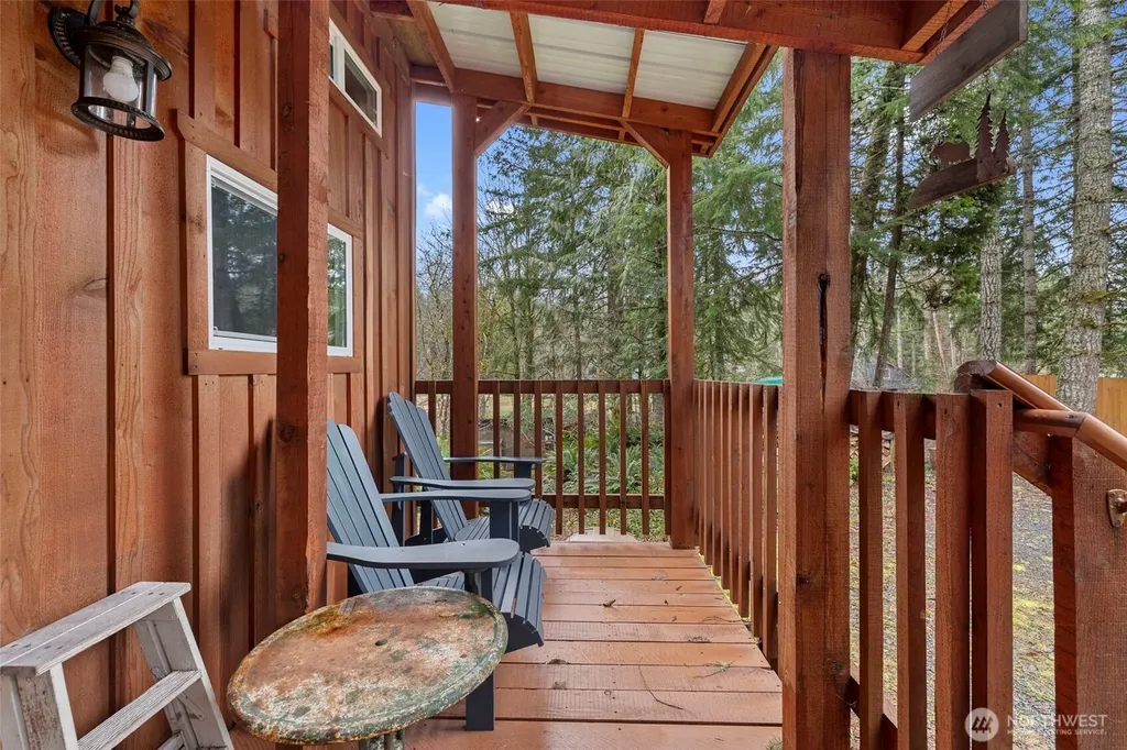 155 Nisqually Way Ashford WA 98304