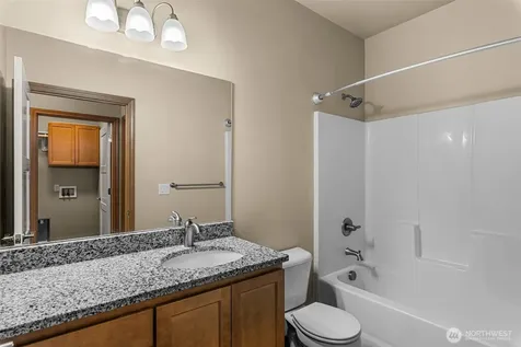 436 Hammond Lane Rock Island WA 98850
