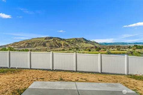 436 Hammond Lane Rock Island WA 98850