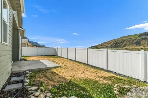 436 Hammond Lane Rock Island WA 98850