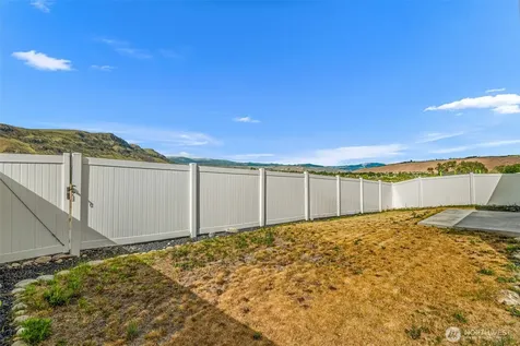 436 Hammond Lane Rock Island WA 98850