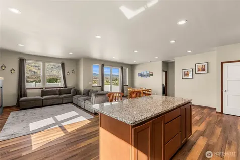 436 Hammond Lane Rock Island WA 98850