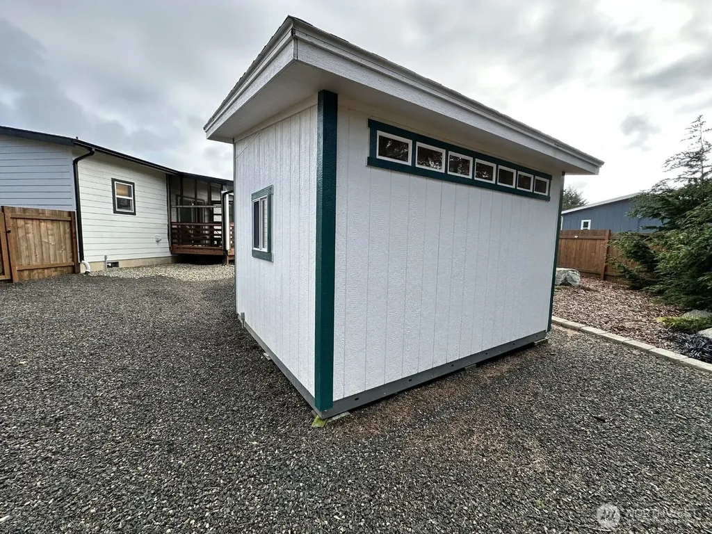 638 Rainbow Ct NE Ocean Shores WA 98569