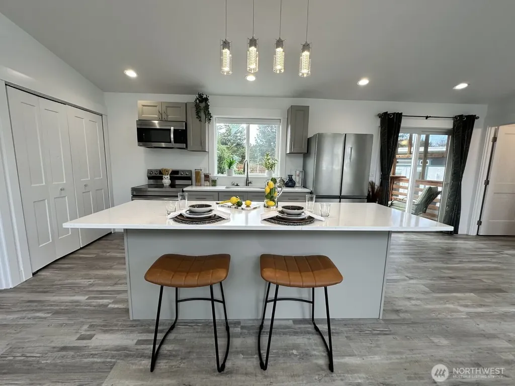 638 Rainbow Ct NE Ocean Shores WA 98569
