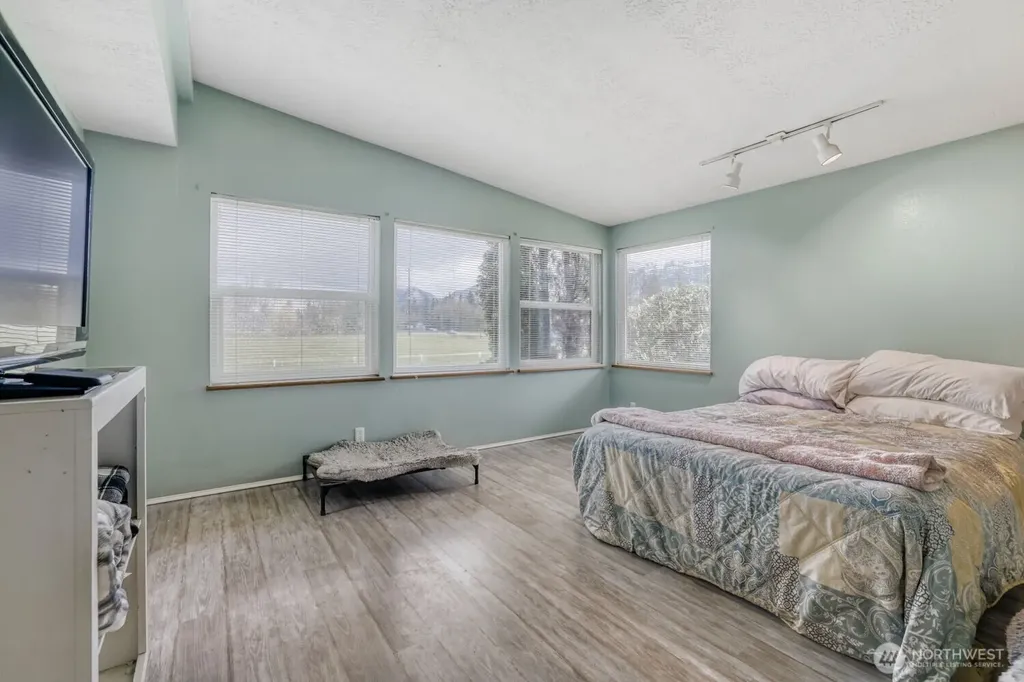 35605 State Route 2 Sultan WA 98294