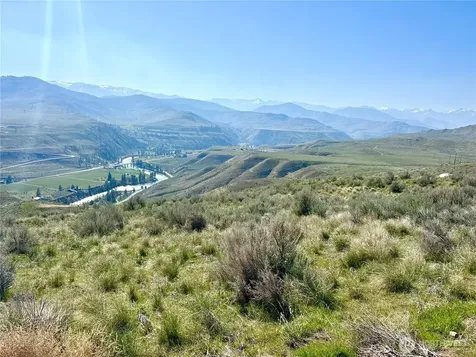 1 Riverbend Overlook Methow WA 98834