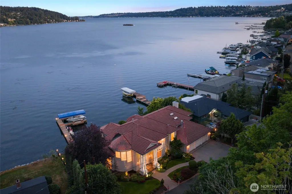 17765 Beach Drive NE Lake Forest Park WA 98155