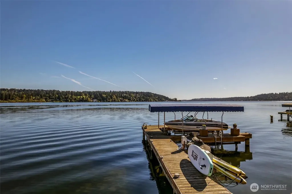 17765 Beach Drive NE Lake Forest Park WA 98155