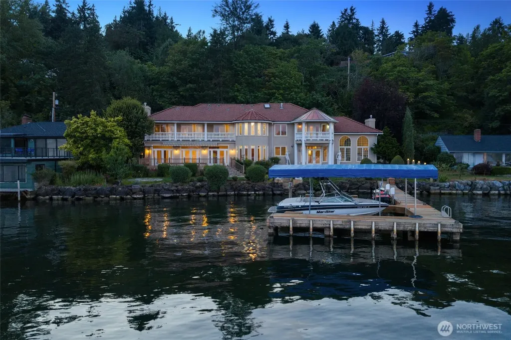 17765 Beach Drive NE Lake Forest Park WA 98155