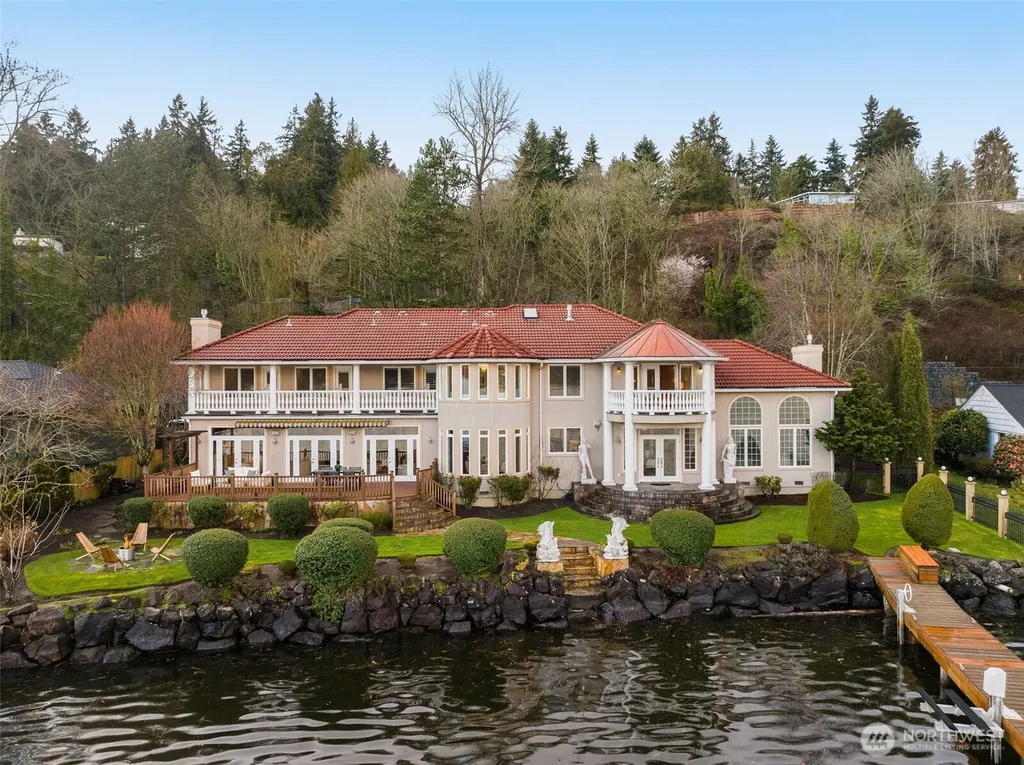 17765 Beach Drive NE Lake Forest Park WA 98155