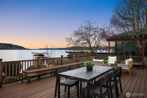 17765 Beach Drive NE Lake Forest Park WA 98155