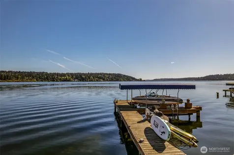 17765 Beach Drive NE Lake Forest Park WA 98155