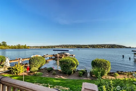17765 Beach Drive NE Lake Forest Park WA 98155
