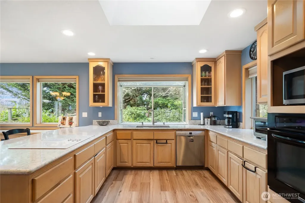 520 Grandview Drive Sequim WA 98382