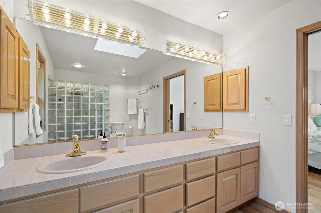 520 Grandview Drive Sequim WA 98382