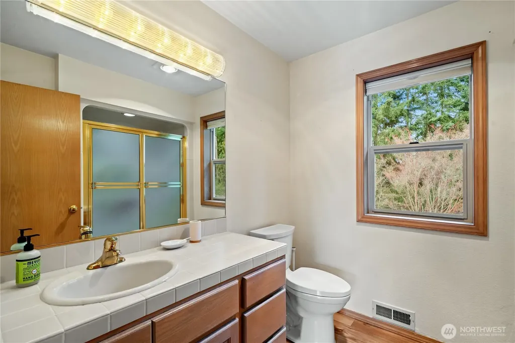 520 Grandview Drive Sequim WA 98382