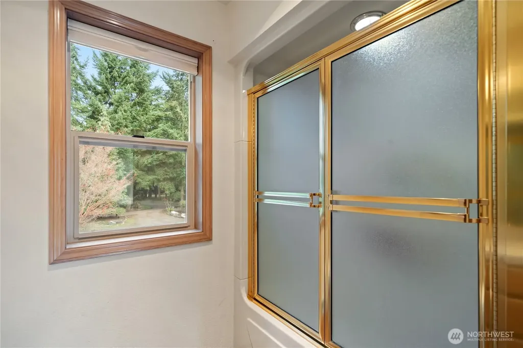 520 Grandview Drive Sequim WA 98382