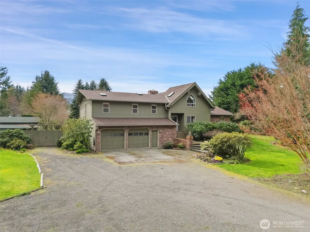 520 Grandview Drive Sequim WA 98382