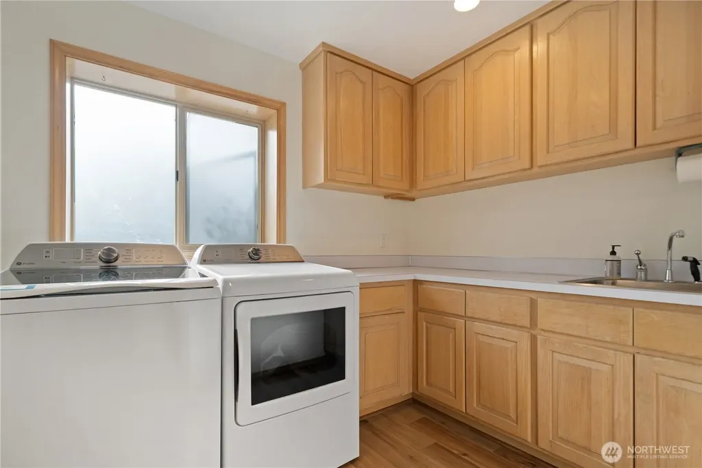 520 Grandview Drive Sequim WA 98382