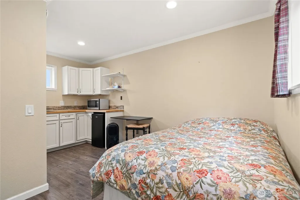 520 Grandview Drive Sequim WA 98382