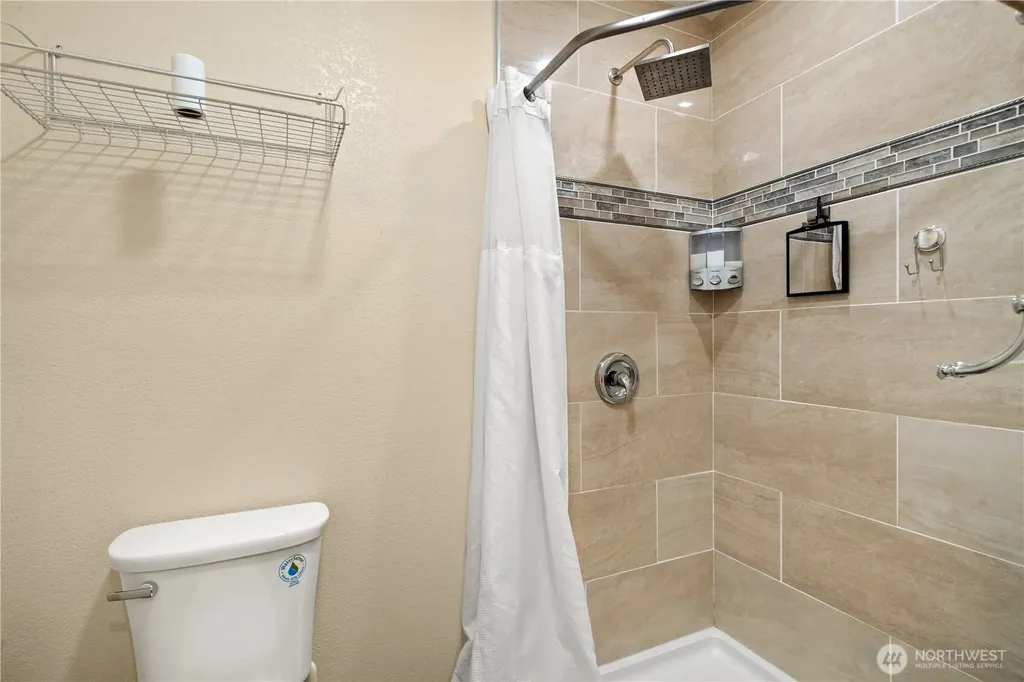 520 Grandview Drive Sequim WA 98382