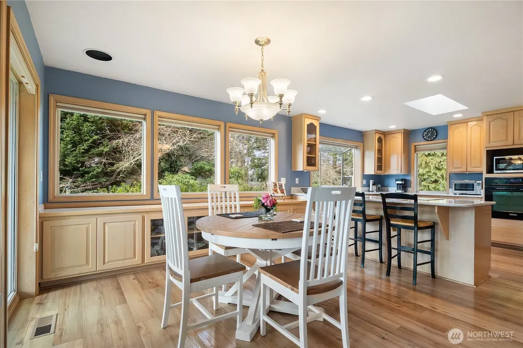 520 Grandview Drive Sequim WA 98382