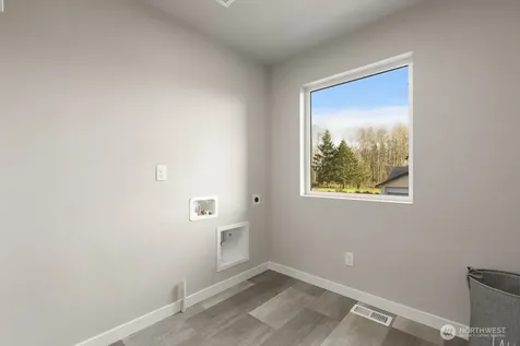 14019 17th Avenue E Tacoma WA 98445