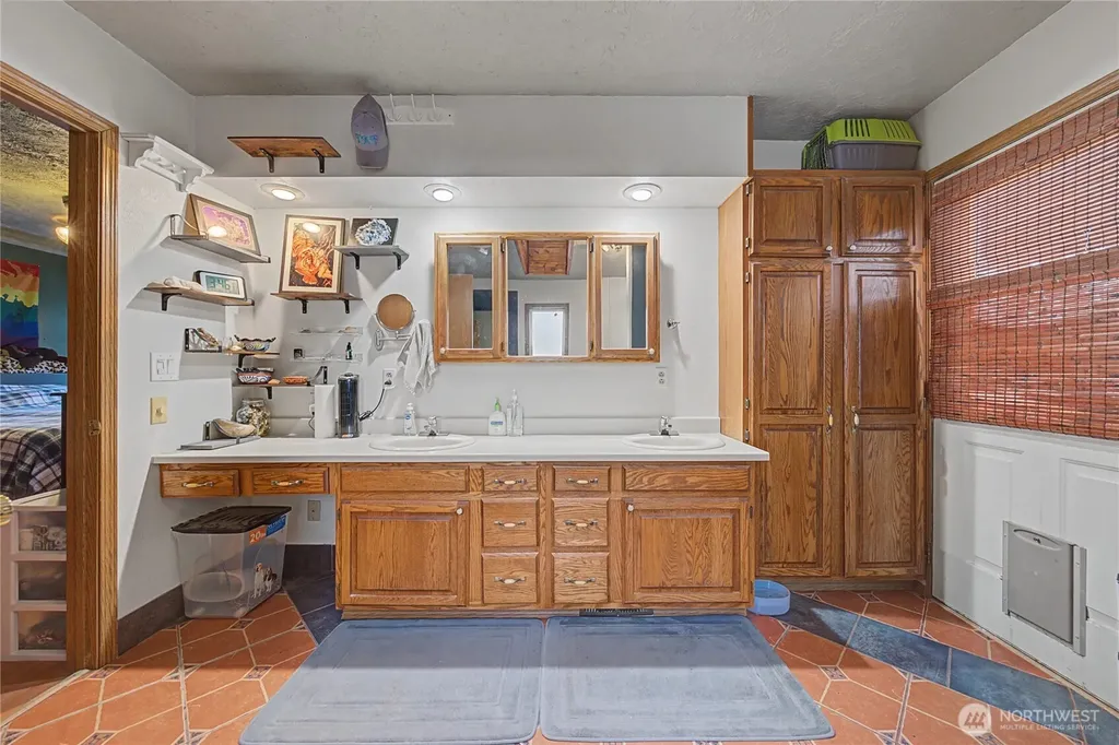 2238 S Crestmont Drive Moses Lake WA 98837