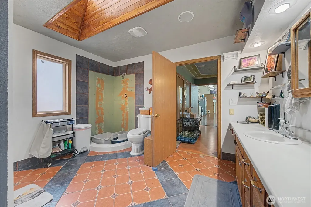2238 S Crestmont Drive Moses Lake WA 98837