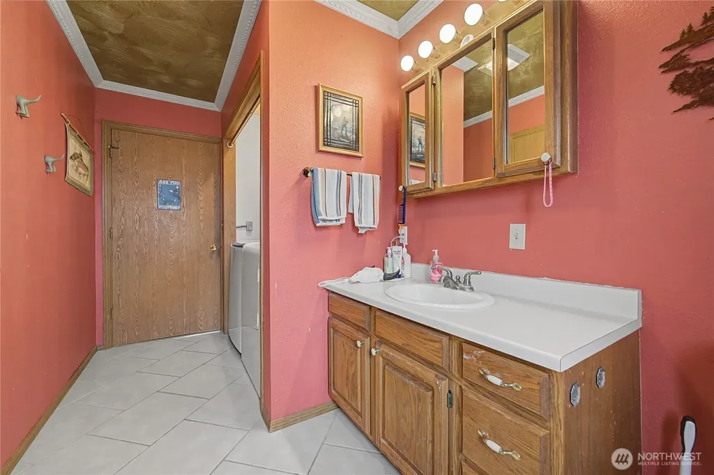 2238 S Crestmont Drive Moses Lake WA 98837