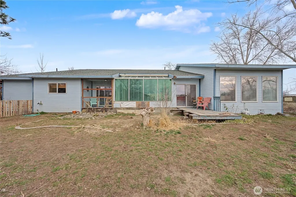2238 S Crestmont Drive Moses Lake WA 98837