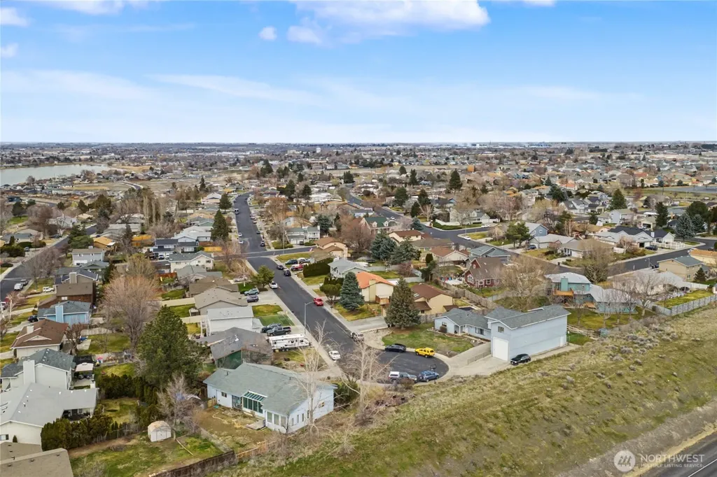 2238 S Crestmont Drive Moses Lake WA 98837