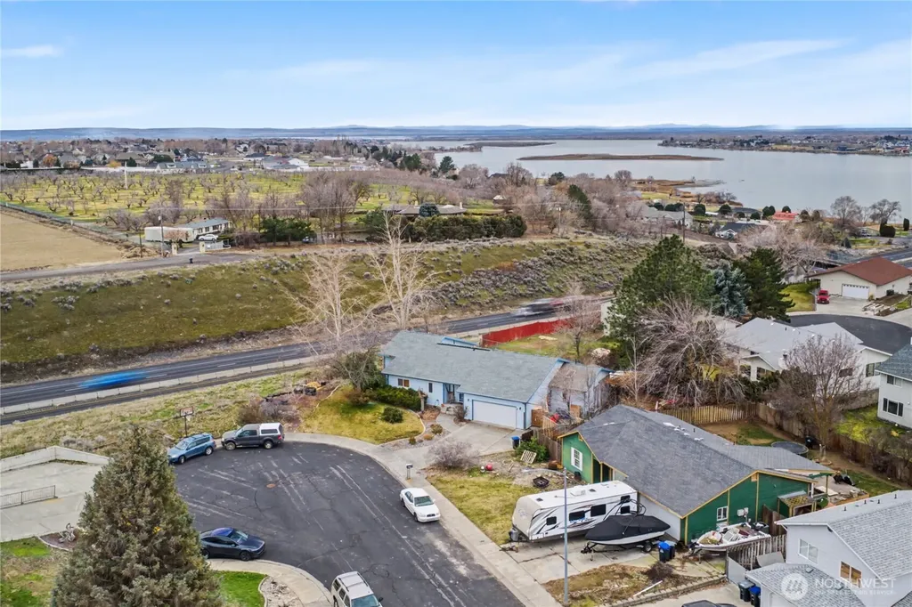 2238 S Crestmont Drive Moses Lake WA 98837