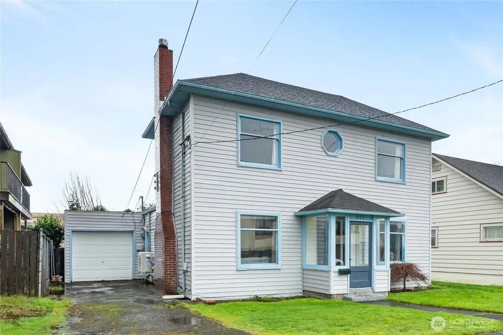 515 5th Street Hoquiam WA 98550