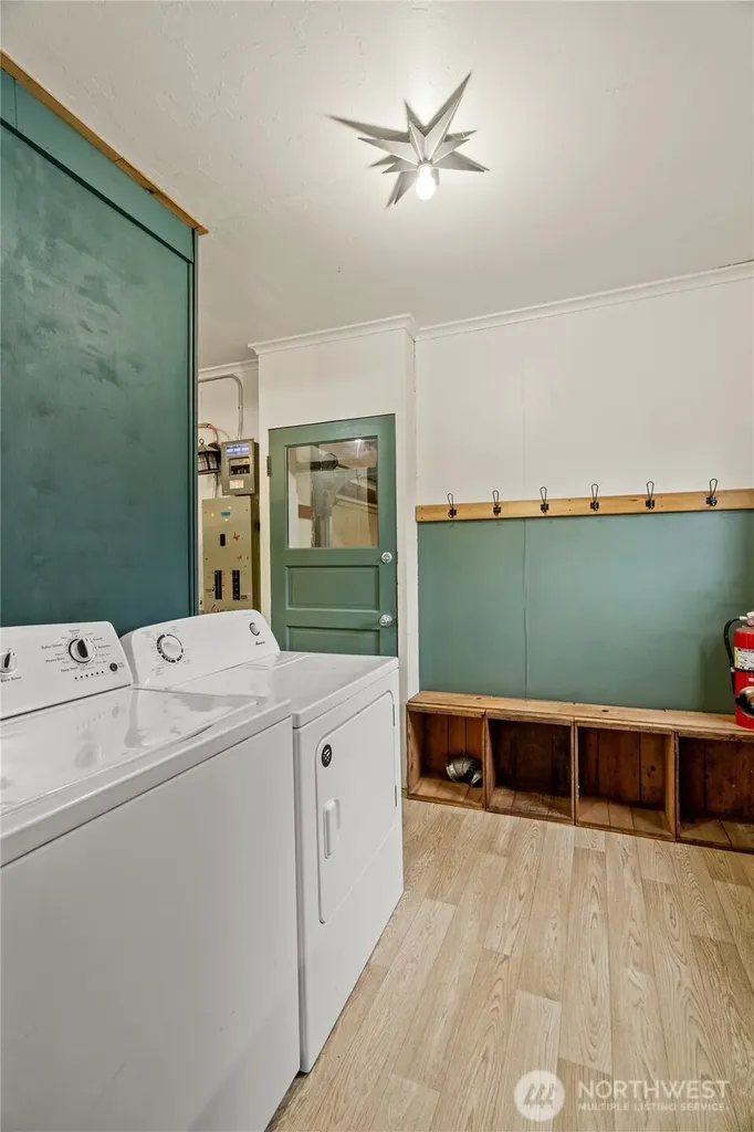 515 5th Street Hoquiam WA 98550