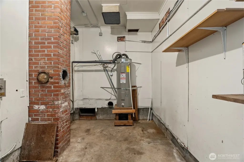 515 5th Street Hoquiam WA 98550
