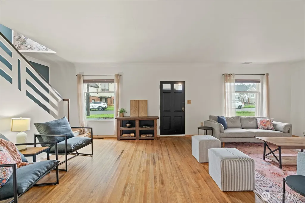 515 5th Street Hoquiam WA 98550