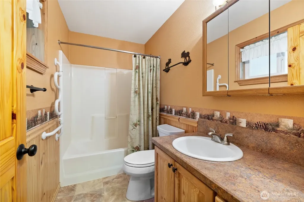214 Paradise Drive Ashford WA 98304