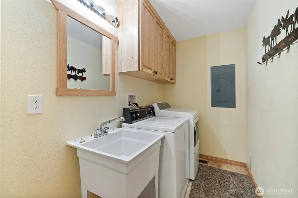 214 Paradise Drive Ashford WA 98304