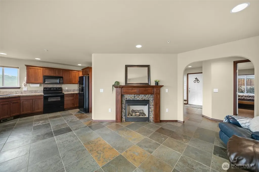 2312 Canyon Hills Drive East Wenatchee WA 98802