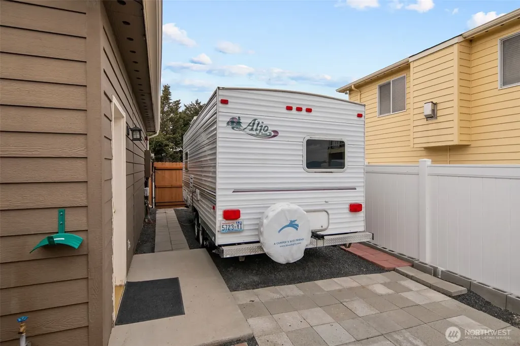 2312 Canyon Hills Drive East Wenatchee WA 98802